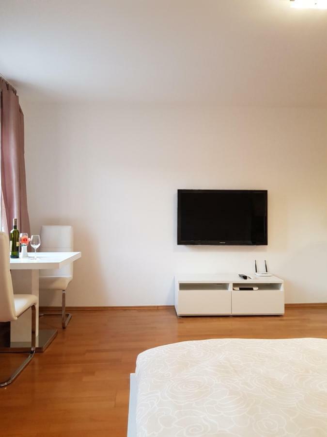 Apartment Jale Regensburg Buitenkant foto